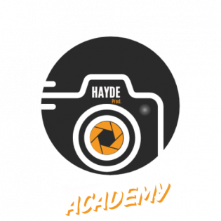 Academy logo trans weiß